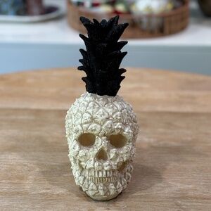Grandin Road Halloween Pineapple Skull Decor
